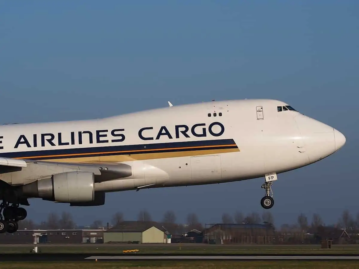 Products and Industries That Benefit from Air Charter for Cargo