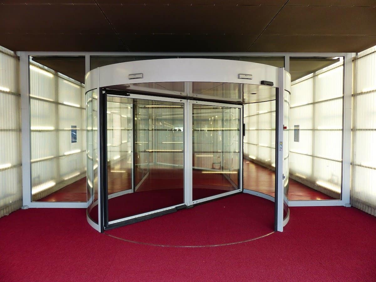 Revolving Door Management – Who Wants a Spin?