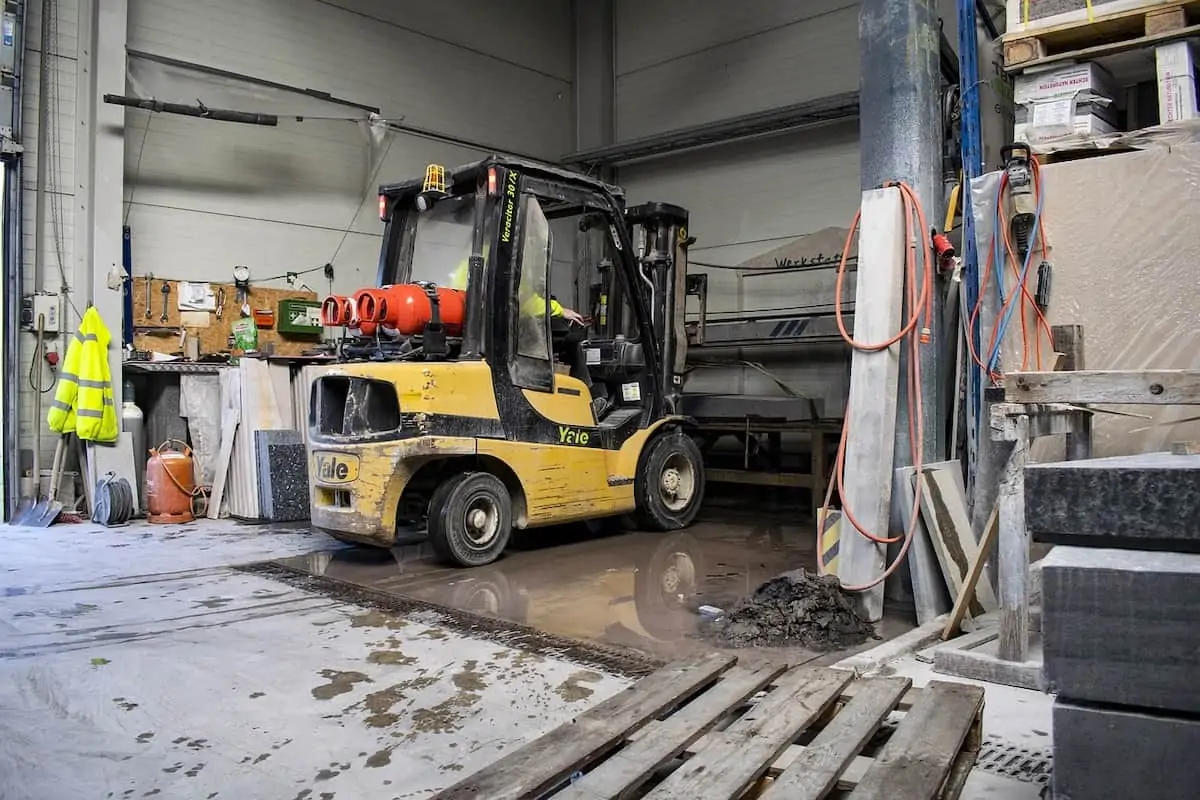 5 Tips to Prolong Forklift Life!