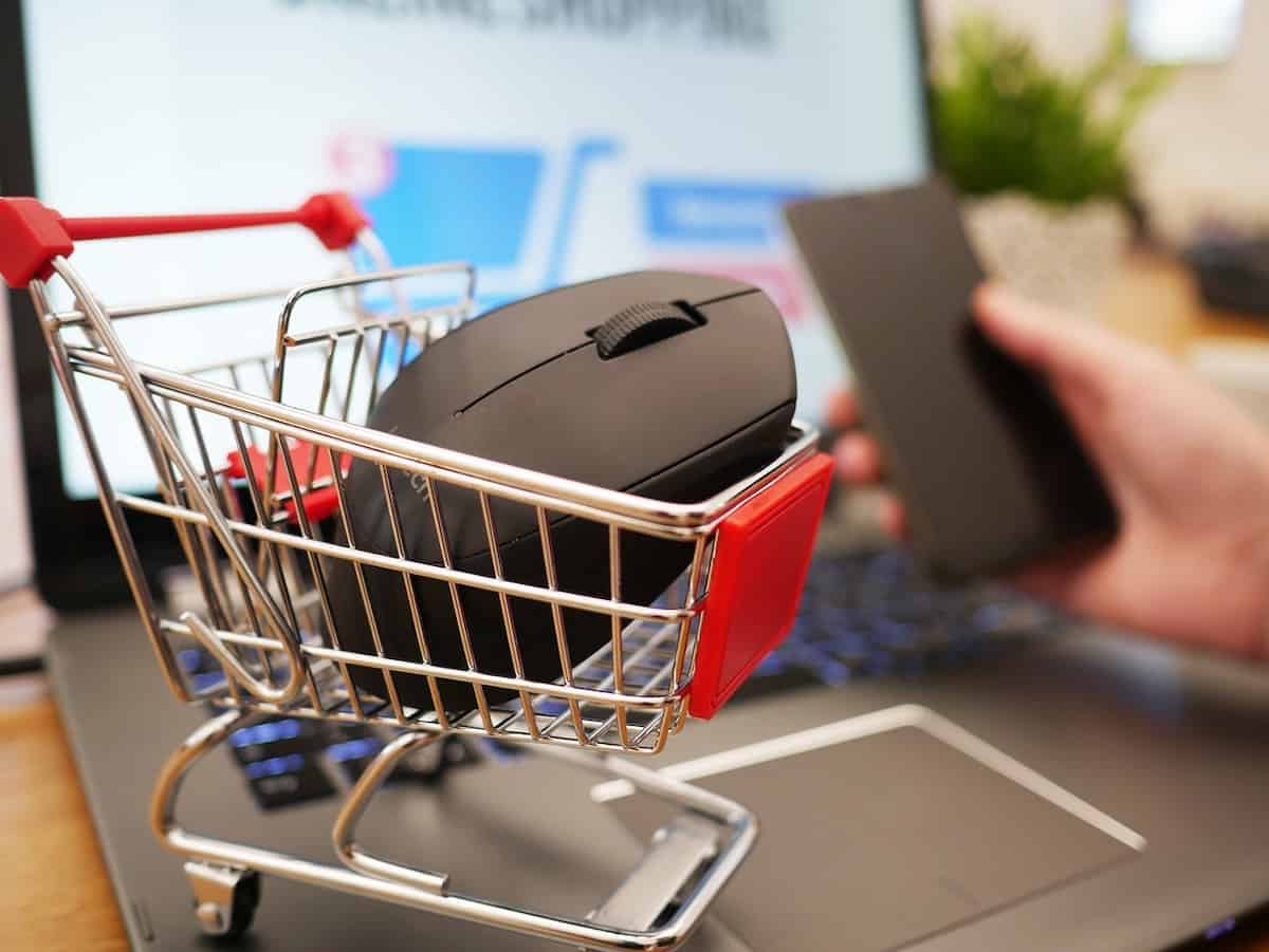 10 Ways AI Is Used In ECommerce!