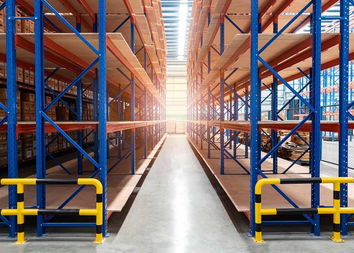 Ways to Maximize Warehouse Storage Space!