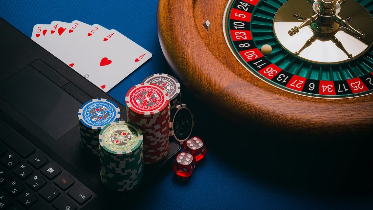 Advantages of Hiring a Casino and Dealers for Your Corporate Event!