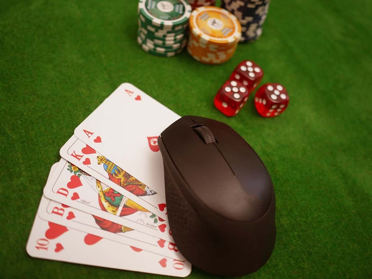 Safely play at an online casino
