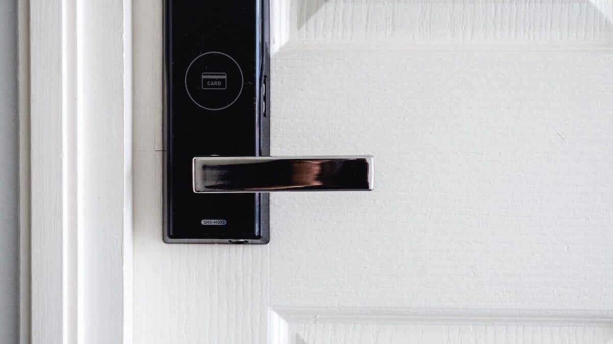 Why Should You Get a Smart Lock for Office Doors?