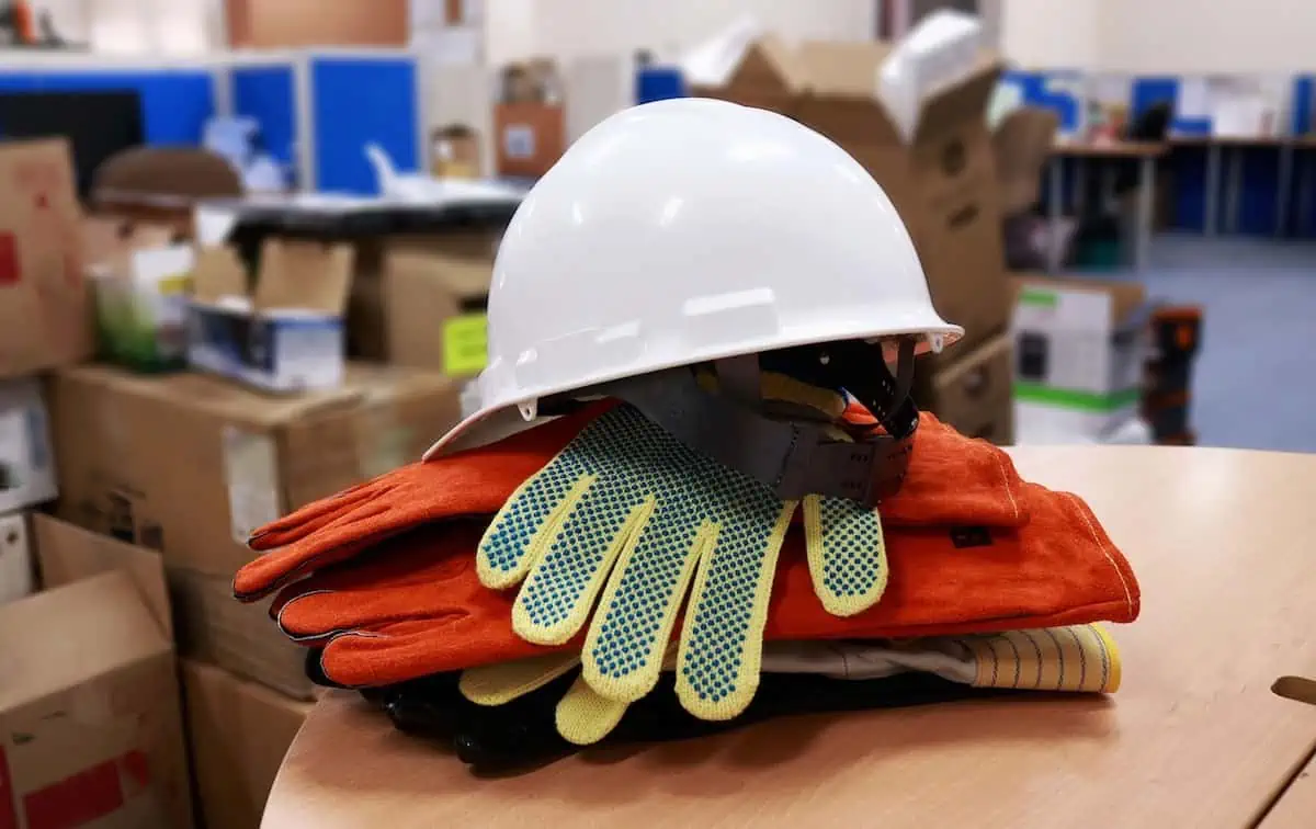 Get These 8 Pieces of Protective Safety Gear for Construction Work!