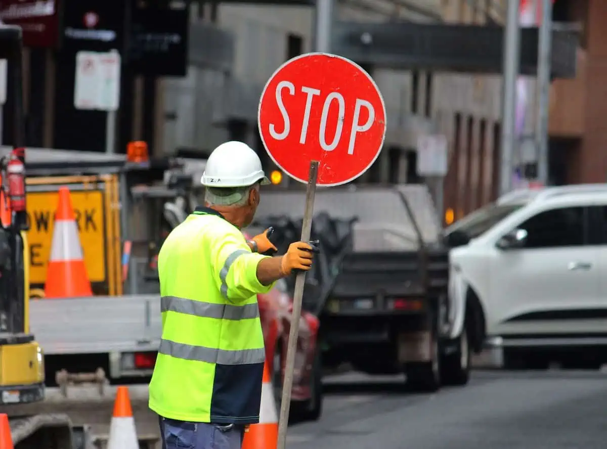 traffic management tips for construction sites: a guide! - supply chain game changer™