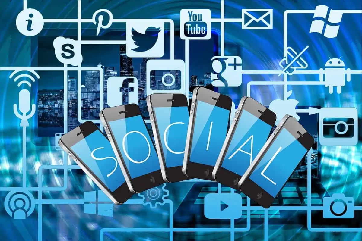 How Can Businesses Expand Online Social Media Reach?