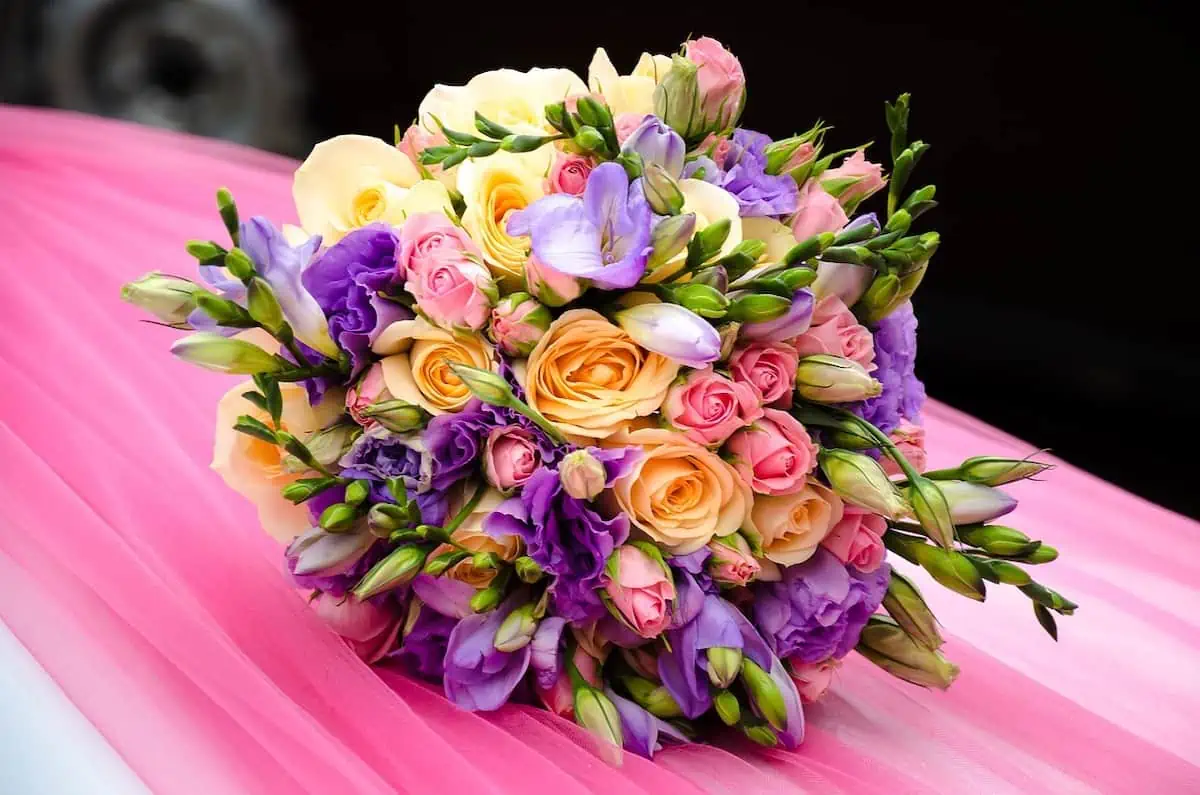 Use Bouquets to Express Emotions and Sentiments!