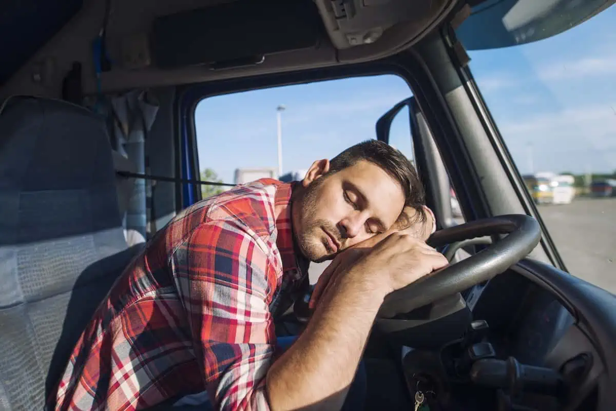 5 Types of Driver Negligence that Lead to Truck Accidents