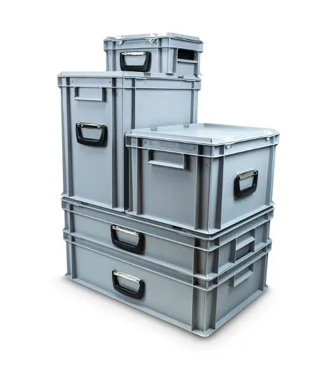 Enhancing Safety in Warehouses with Proper Storage Box Use!
