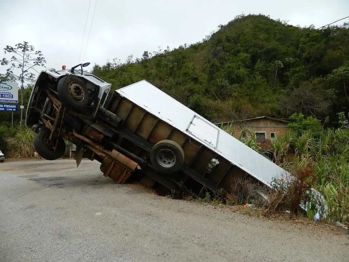 Violation of HOS Rules: The Reason Behind Most Truck Accidents!