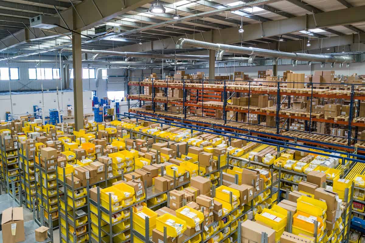 5 Essential Software Systems for Smart Warehouse Management!